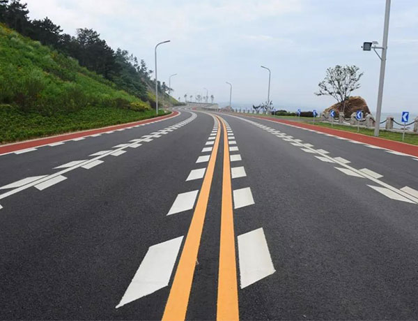 道路标线施工需要注意哪些安全措施？